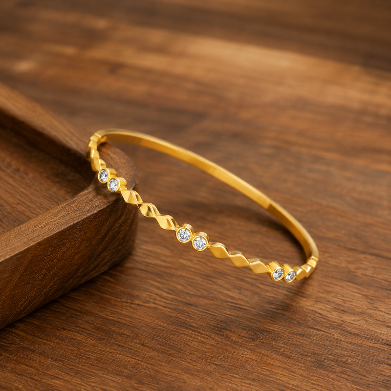 Buy Trending Zig-Zag Pattern bracelet for women