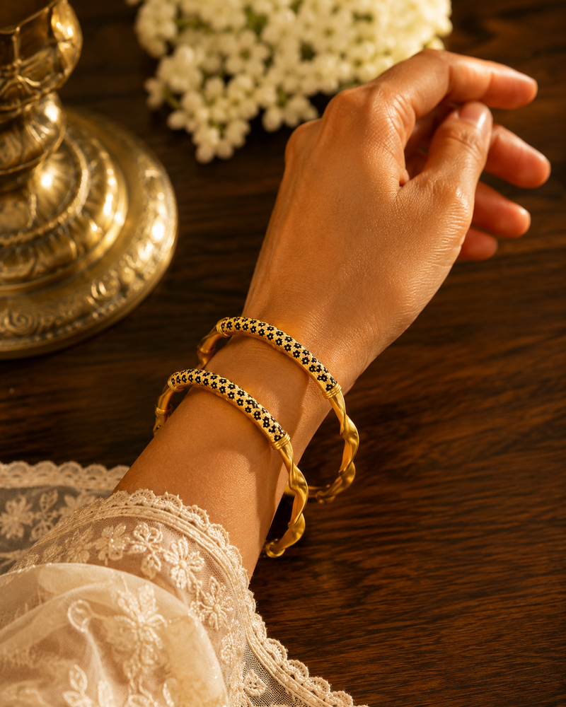 Buy latest pattern Trending bangle for Women