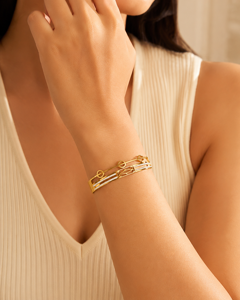 Buy trending Bracelet for women wear on function