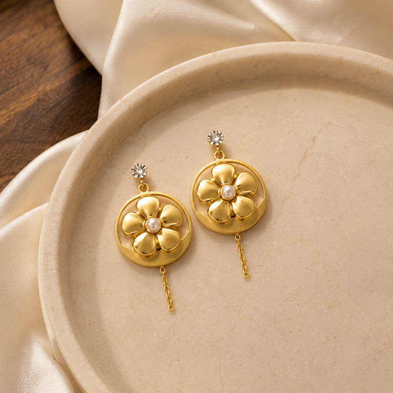Buy Designer Flower pattern earring for women