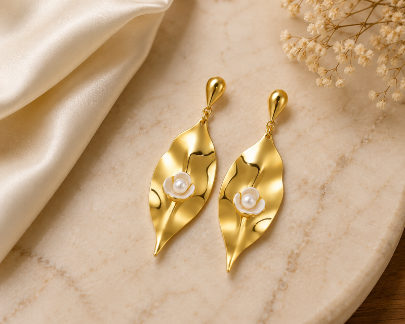 Buy Designer Trending  Flower with Leaf Pattern earring for women