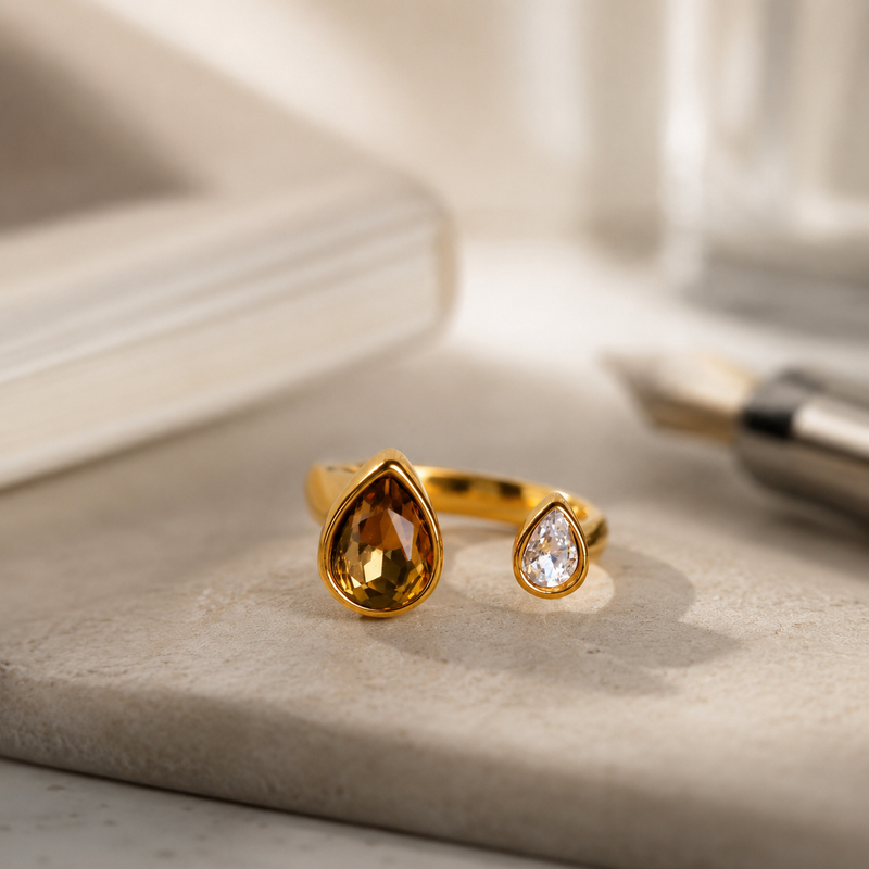 Luxe Brown & White Pear Crystal Style Ring