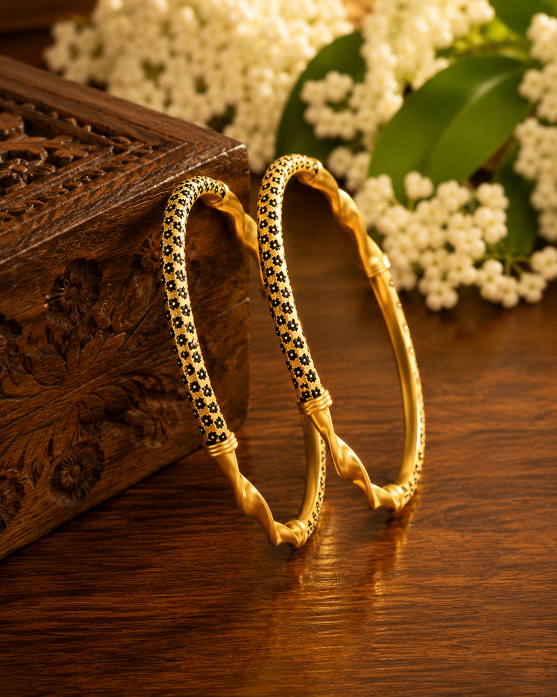 Buy latest pattern Trending bangle for Women