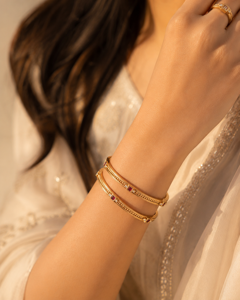 Buy Latest Trending Red Diamond Work bangle For women