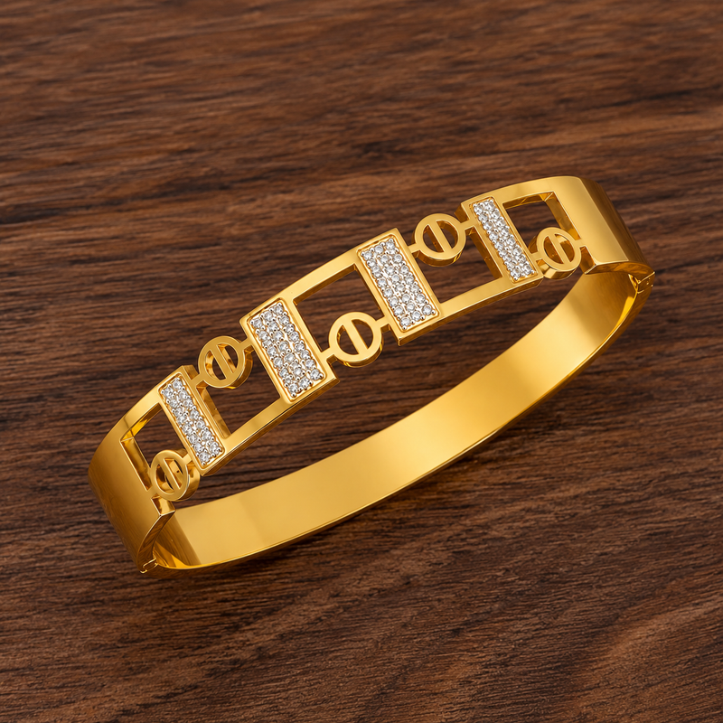 Buy Designer trending Bracelet for women wear on function