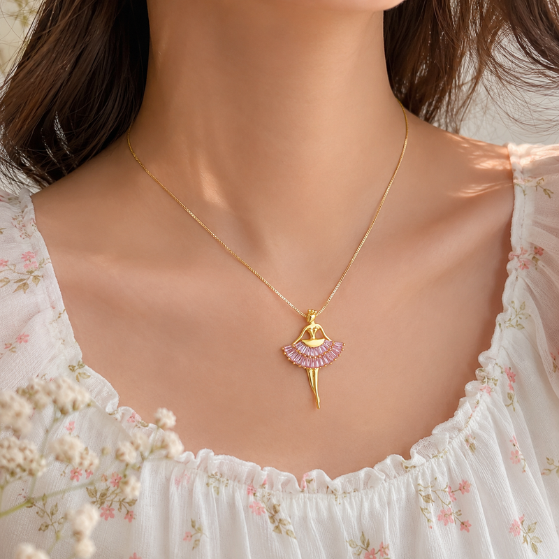 Buy Trending Pattern Chain Pendant For Party Wear