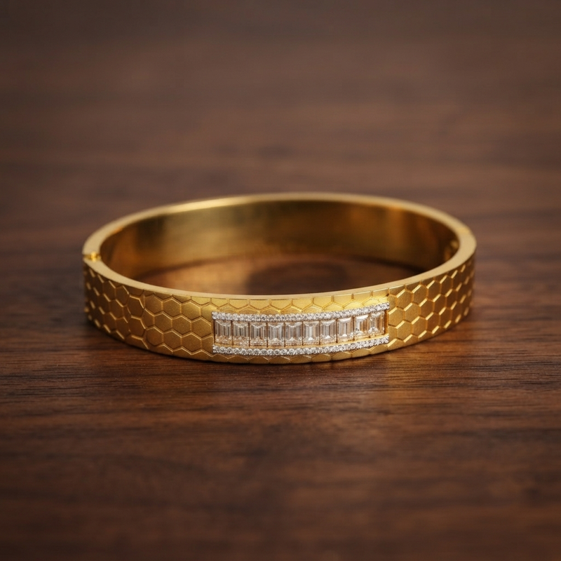 Buy Latest Trending Solid bracelet for women for Wedding or functional wear