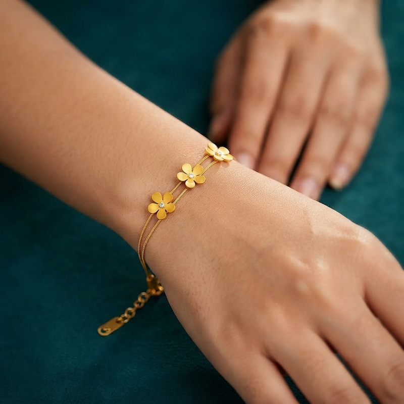 Buy latest trending Chain Bracelet For Wedding For women