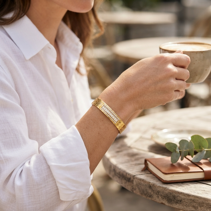 Buy Latest Trending Solid bracelet for women for Wedding or functional wear