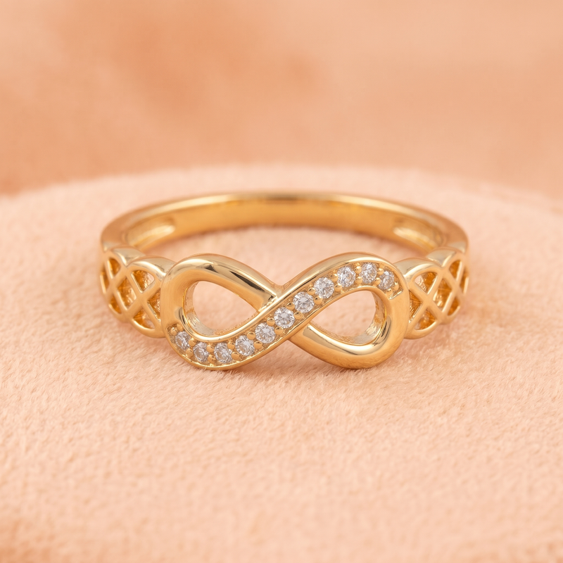 Yamiluxe present Classic Infinity Knot Ring