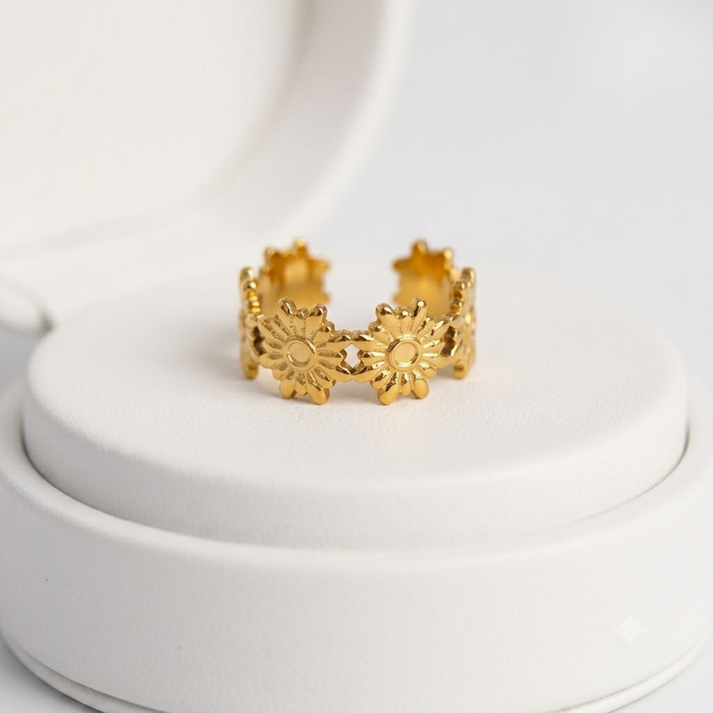 Adjustable Gold Flower Ring – Elegant Floral Jewelry Gift for Her