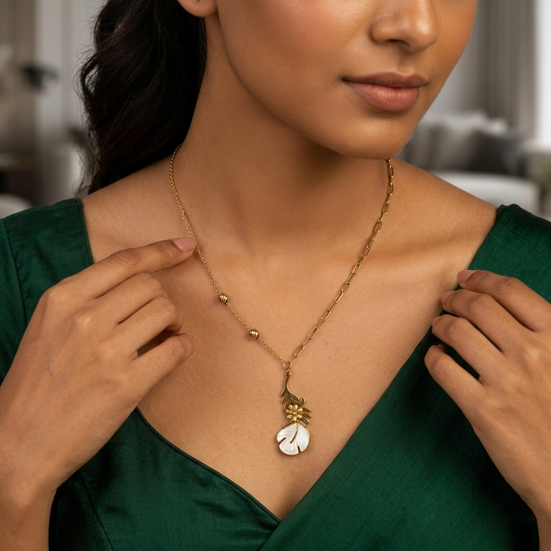 Buy Trending Pattern Chain Pendant for Daily Wear